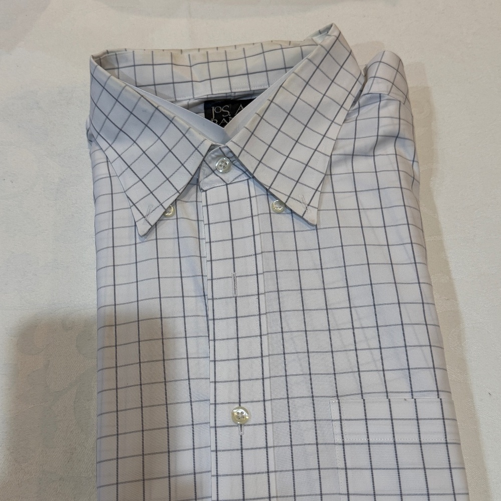 Jos A. Banks Casual Shirt, Freshly Dry-Cleaned!